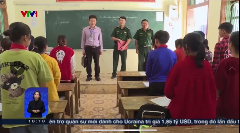 Những người ươm mầm xanh biên giới