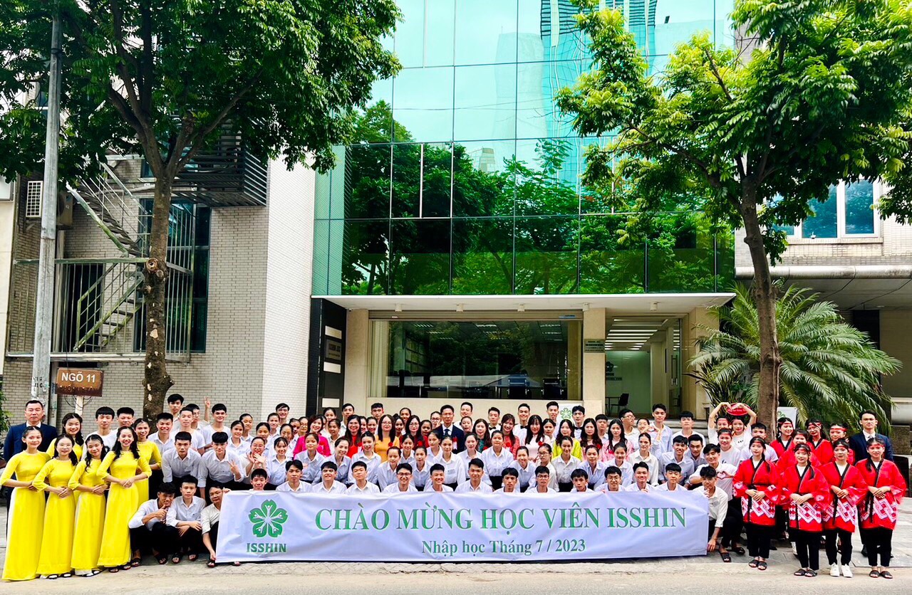 Đoàn học sinh Sơn La tham gia khai giảng tại Trung tâm Nhật ngữ đại diện Quỹ học bổng ISSHI - ASAHI.